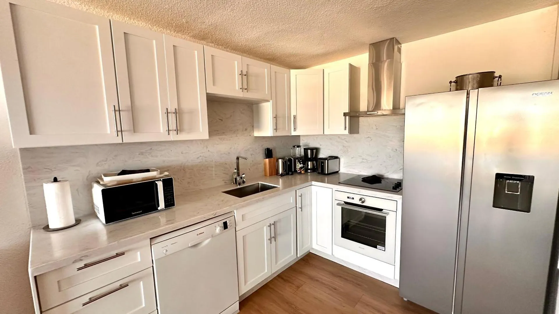 Nouveau La Caribeenne Sur La Plage Villa 2 Bedrooms 2 Baths Piscine Tennis Plage Baie Nettle 0*,  Sint Maarten/Saint Martin